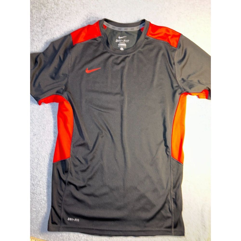 Nike Dri Fit T Shirt Mens Small Black Red Mesh Panel Short Sleeve Crew Neck Logo